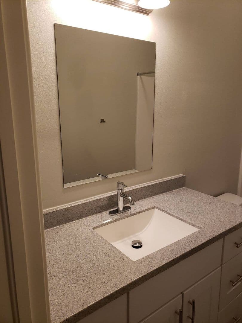 Durant Apartment: 2909 Olivia Ave