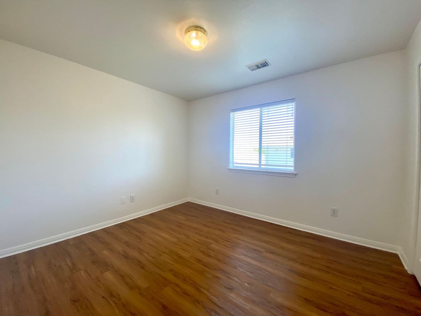 Austin House: 13533 Oregon Flats Trail