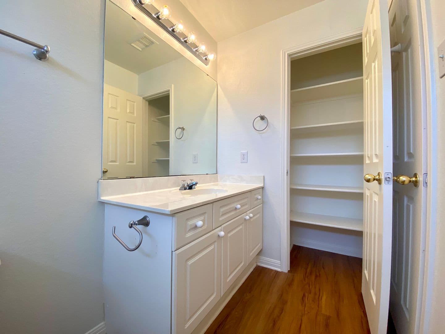 Austin House: 13533 Oregon Flats Trail