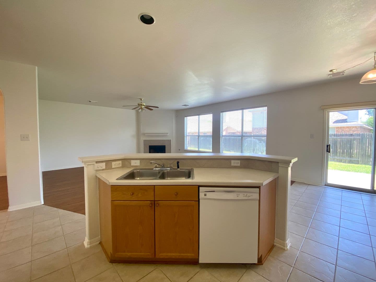 Austin House: 13533 Oregon Flats Trail