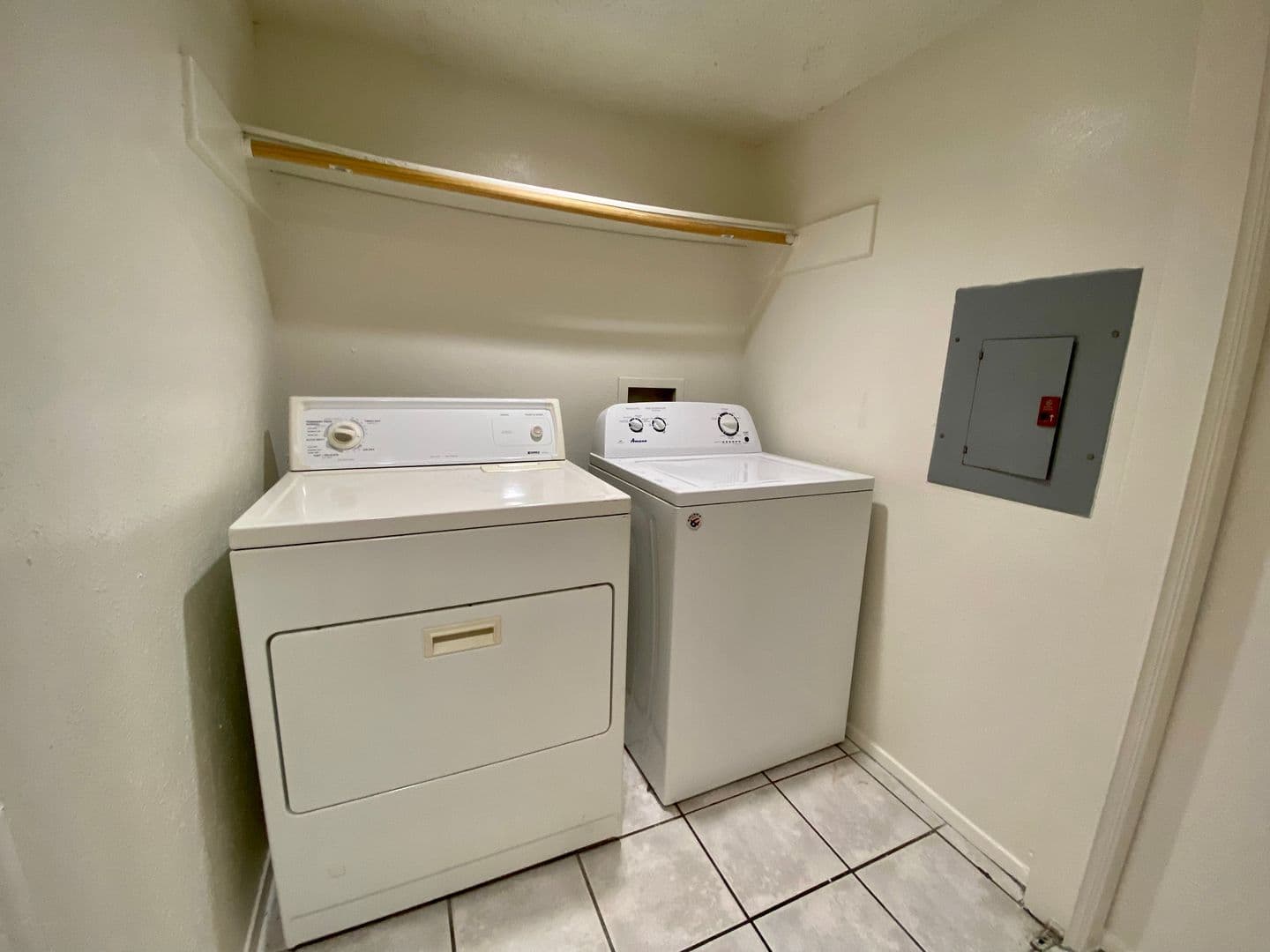 Austin Apartment: 407 E. 30th Street