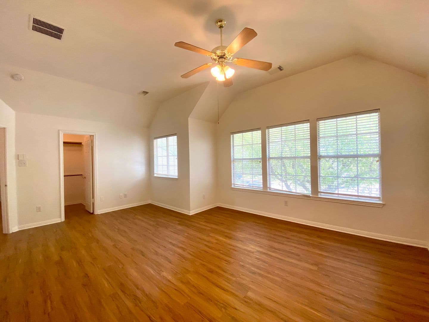 Austin House: 13533 Oregon Flats Trail