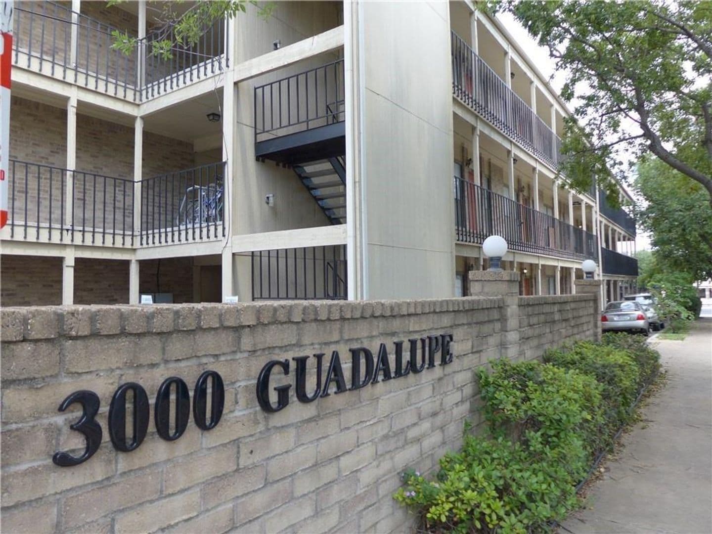 Austin Condo: 3000 Guadalupe #103