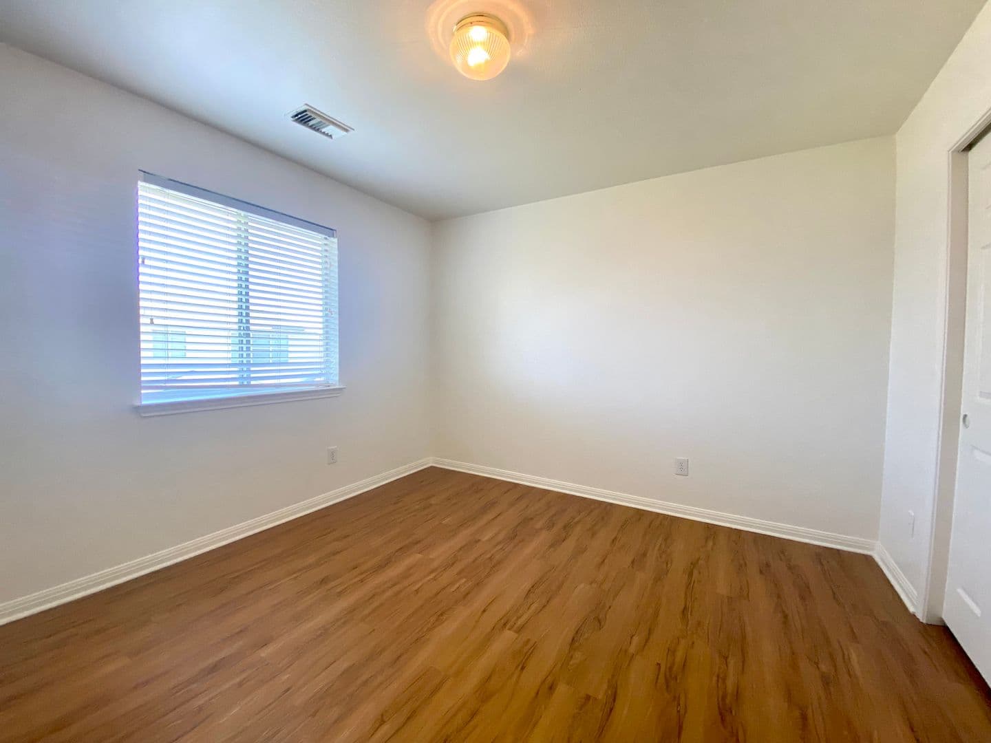 Austin House: 13533 Oregon Flats Trail