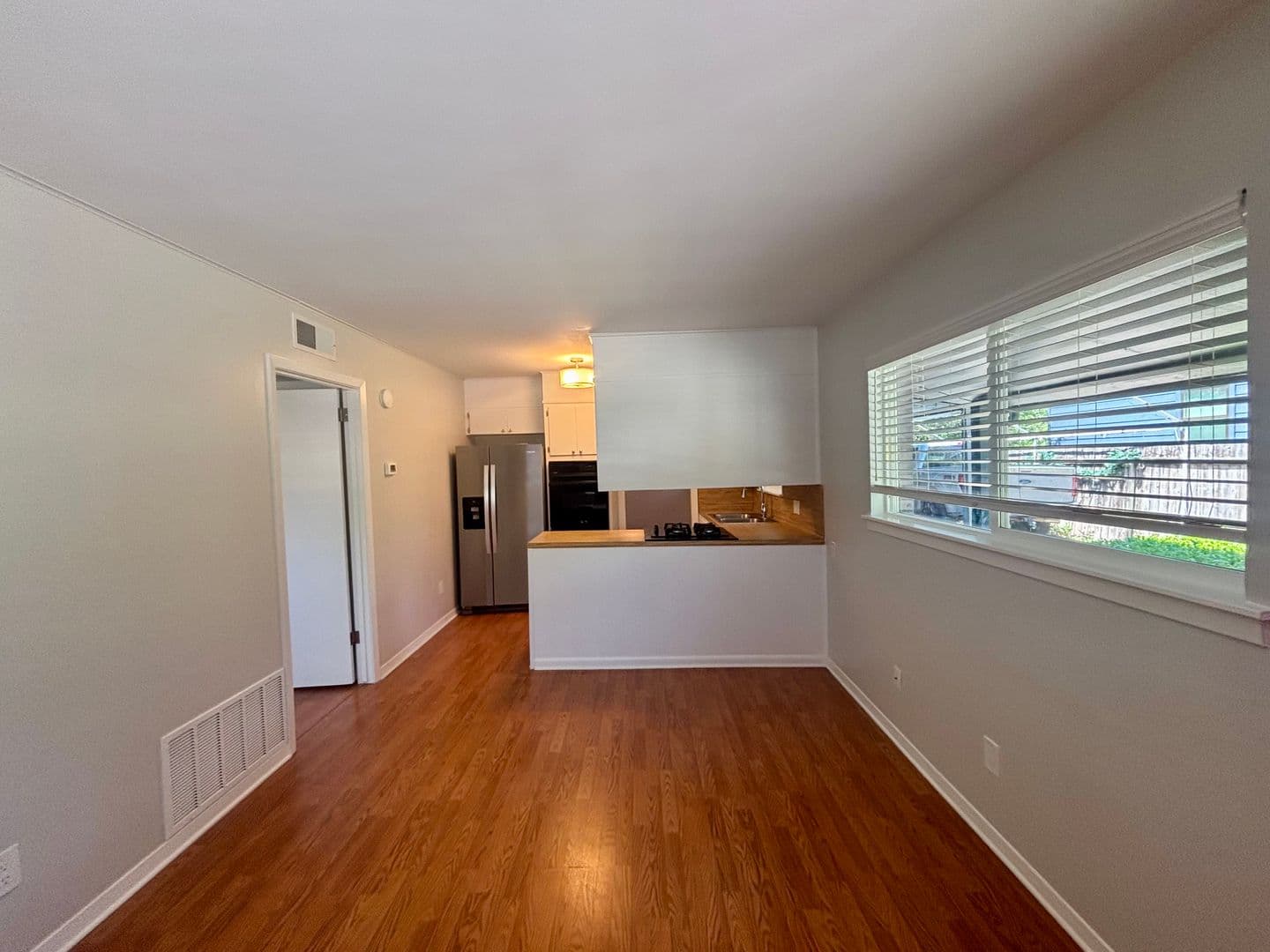 Austin Apartment: 5408 Sunshine
