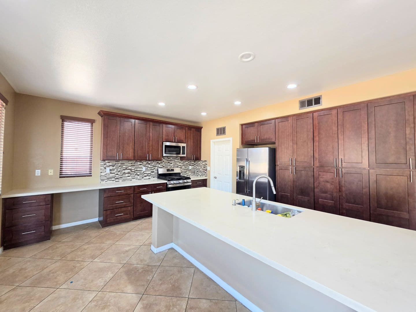 Menifee House: 30040 Cheveley Park St