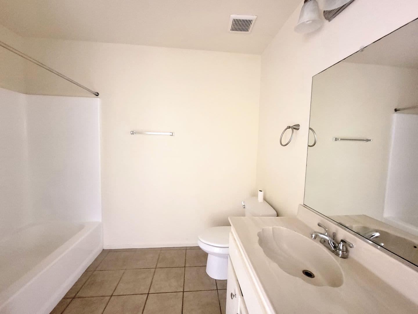 San Jacinto Apartment: 700 E Main St