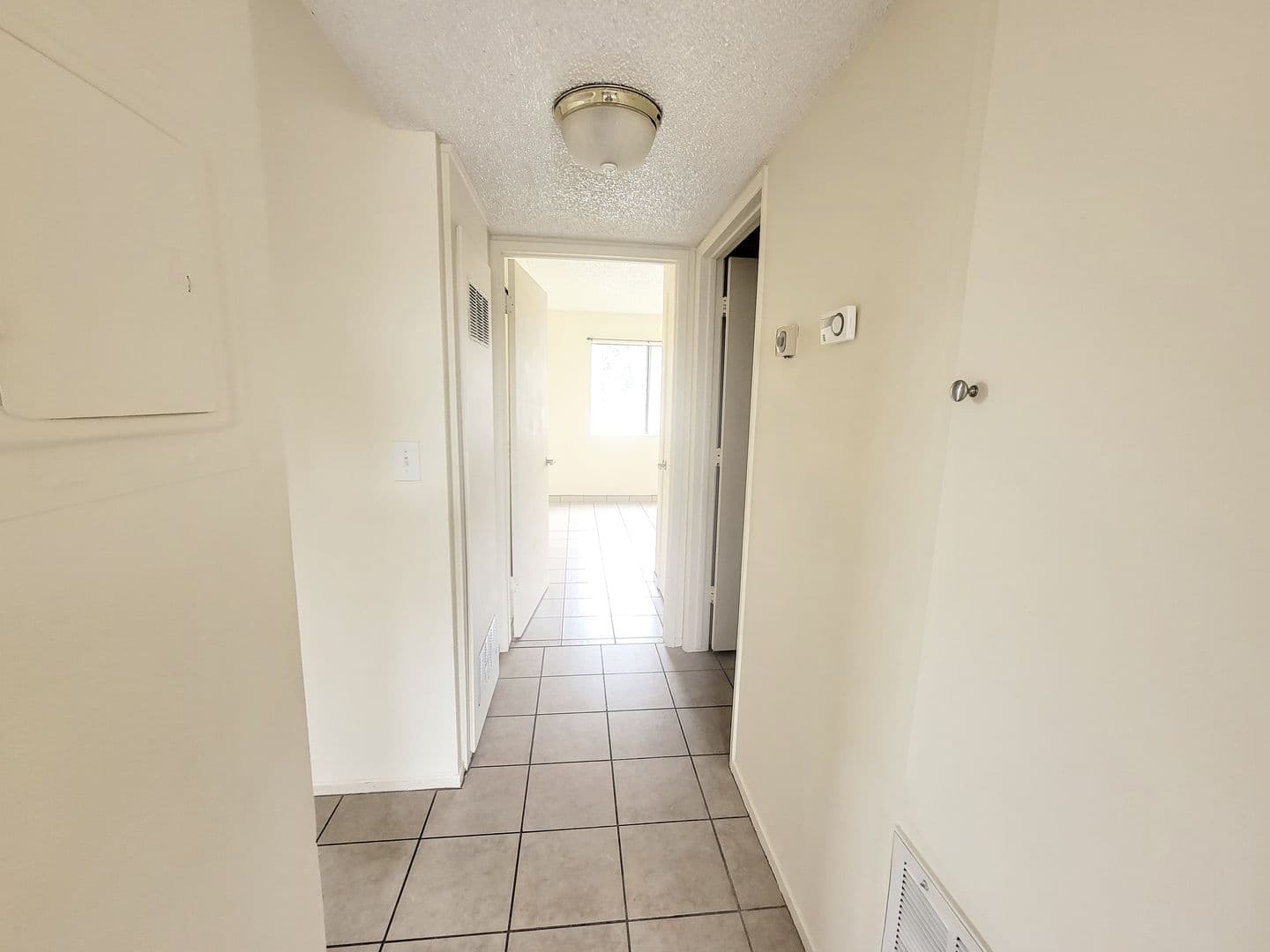 San Jacinto Apartment: 700 E Main St