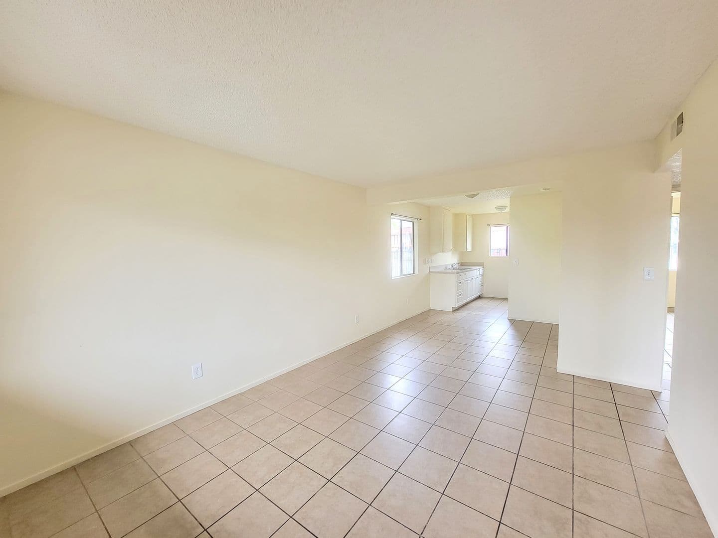 San Jacinto Apartment: 700 E Main St
