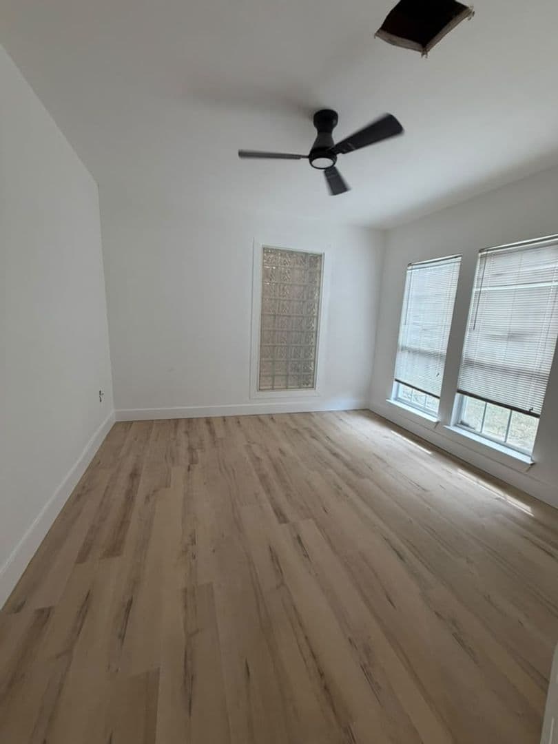 Houston House: 4106 Madden Ln