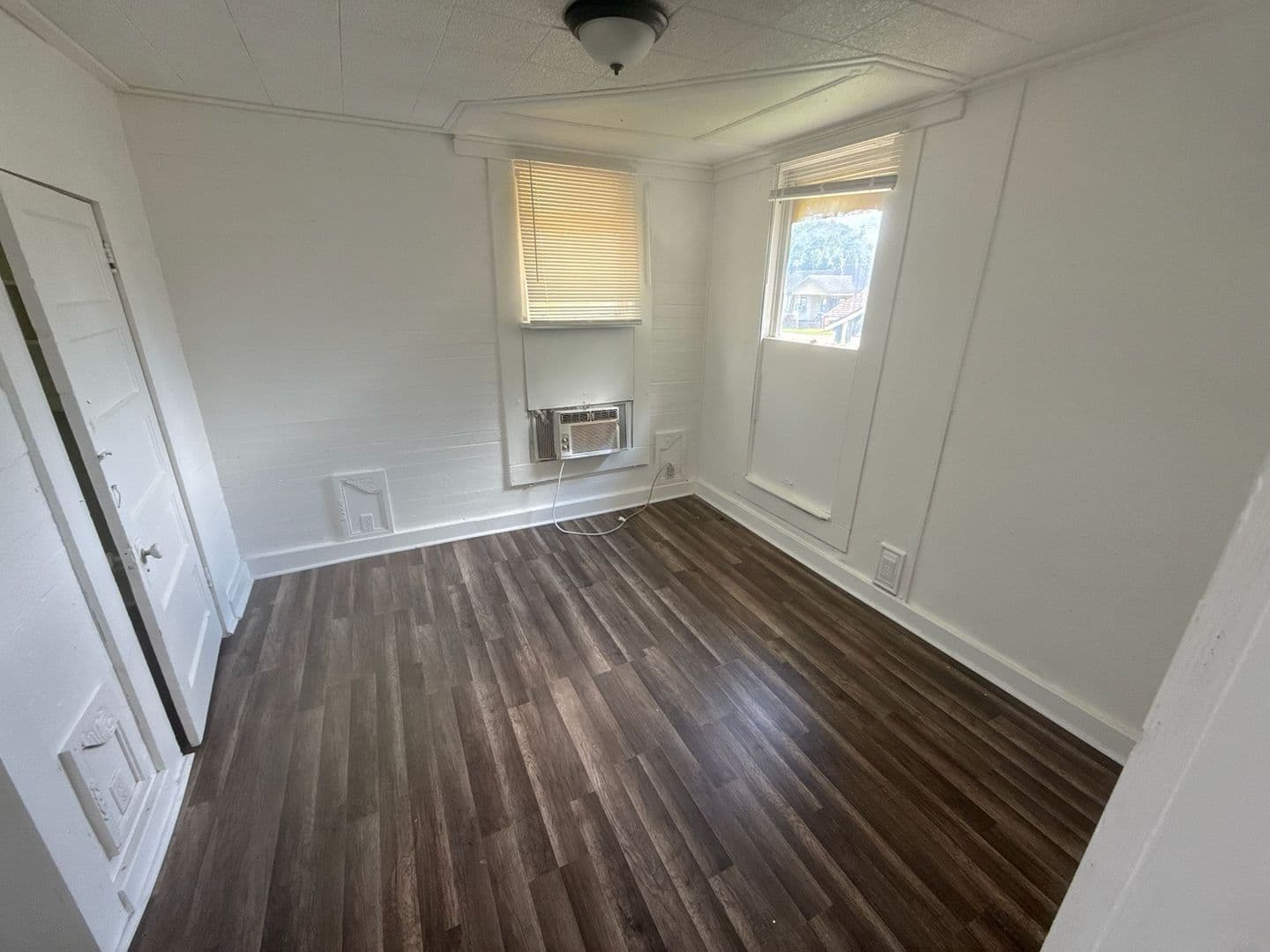 Beaumont Apartment: 690 Avenue E