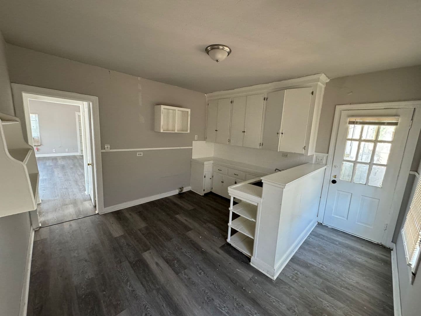 Beaumont Apartment: 1142 Lyle St