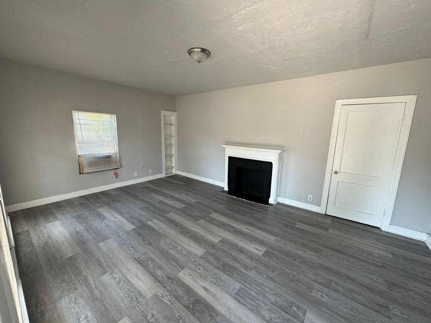 Beaumont Apartment: 1142 Lyle St
