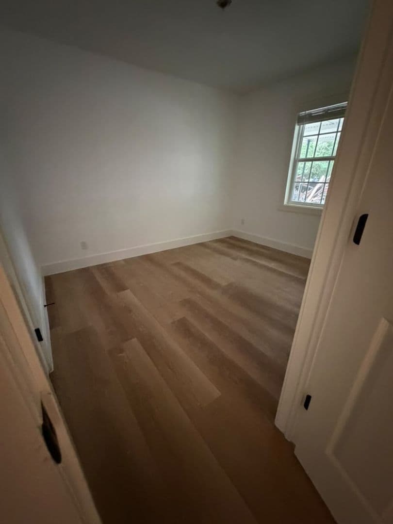 West Orange House: 208 Irene St