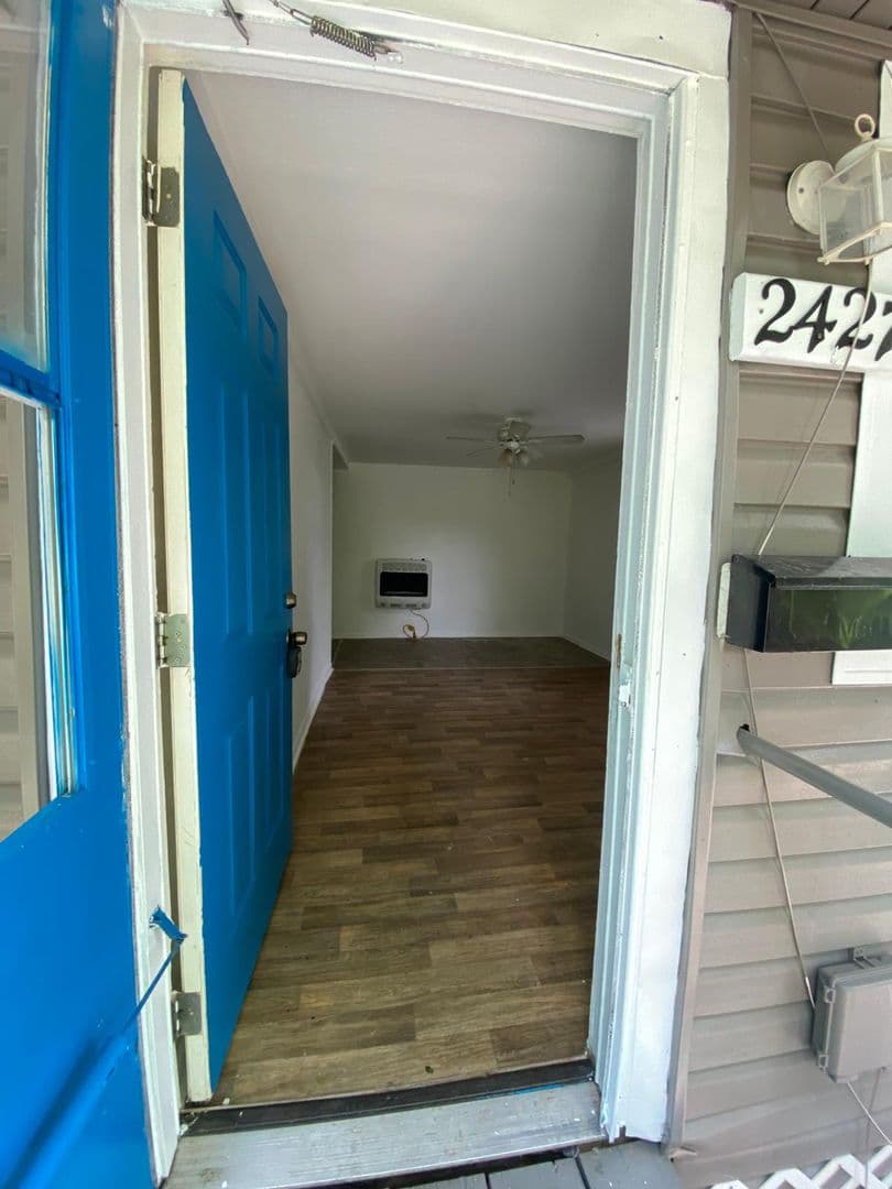 Beaumont Apartment: 2401 Franklin St.