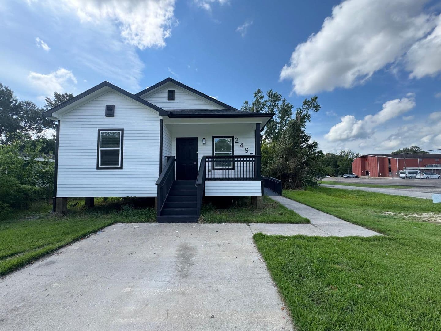Beaumont House: 2495 Wilson St