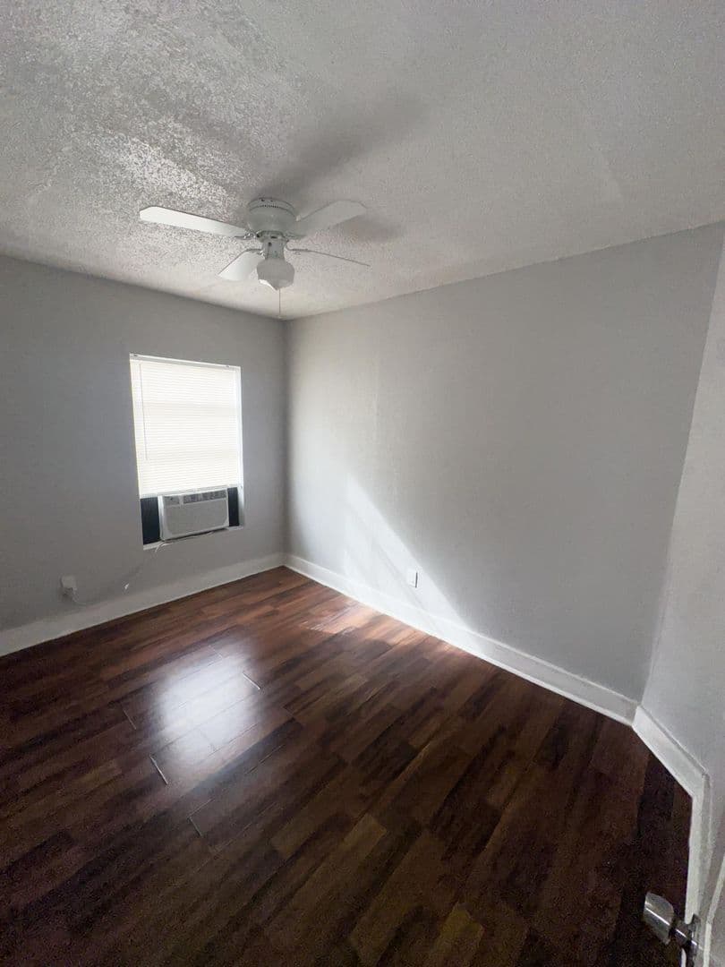 Galveston Apartment: 2711 Avenue K