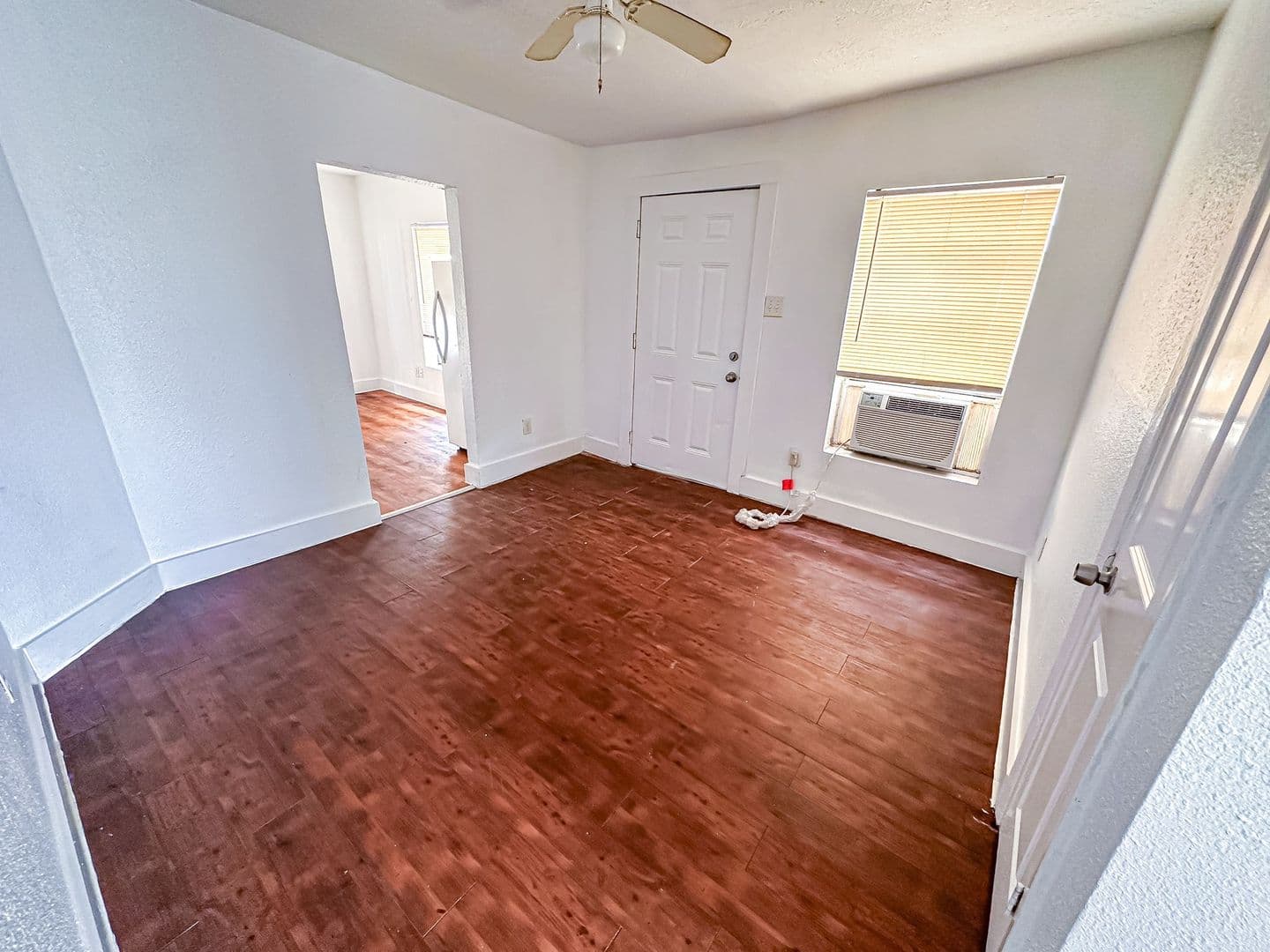 Galveston Apartment: 2711 Avenue K