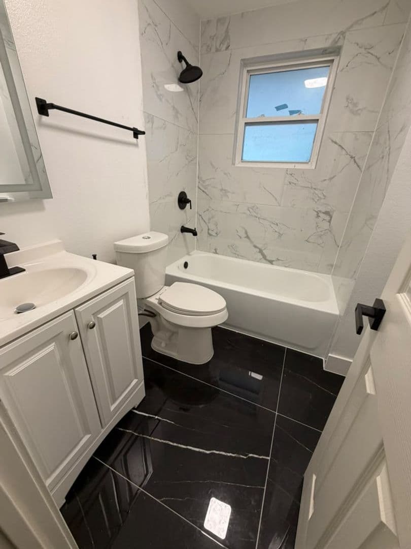 West Orange House: 208 Irene St
