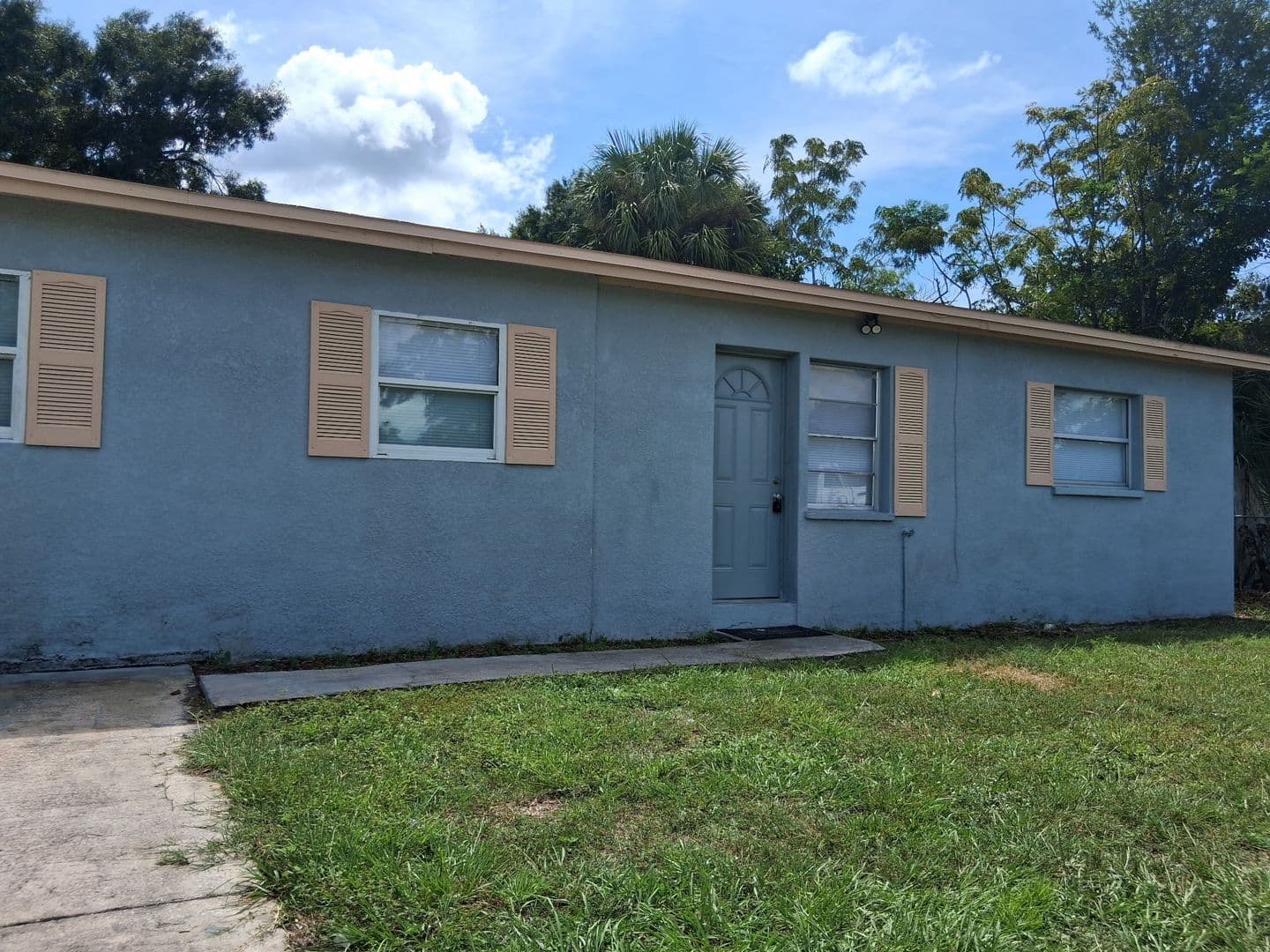 Tampa House: 7921 DAHLIA AVE