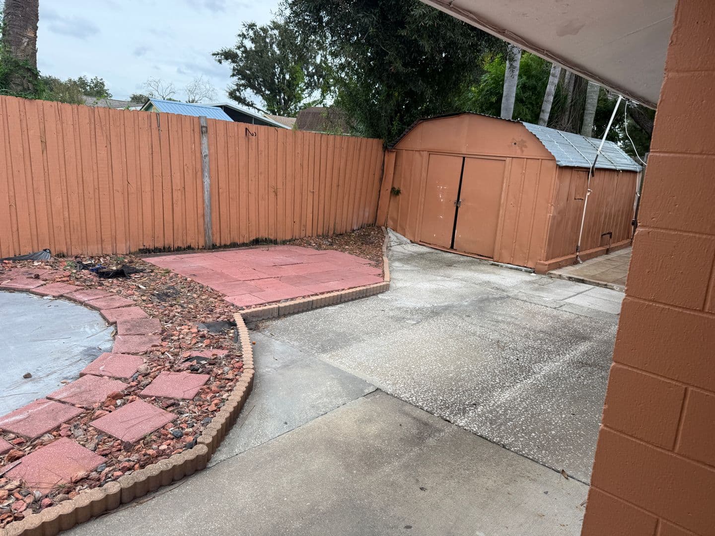 Tampa House: 8594 Briar Grove Cir