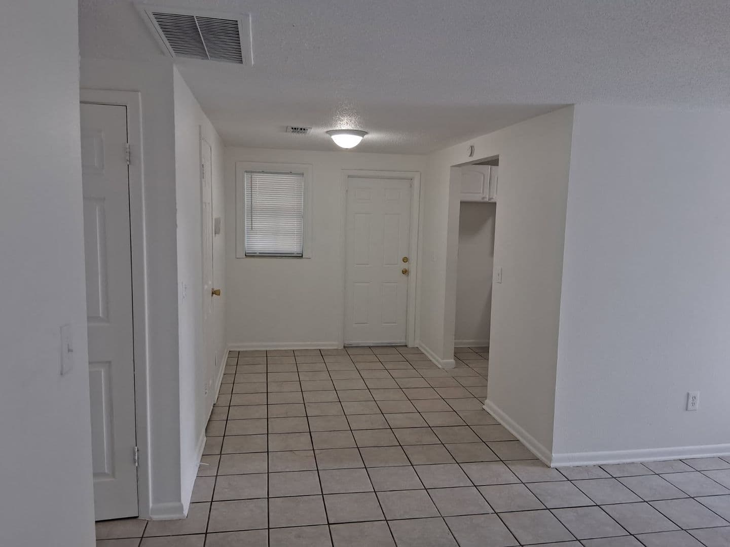 Seffner House: 103 Hickory Ln