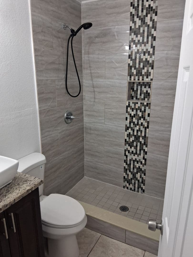 Tampa House: 7921 DAHLIA AVE