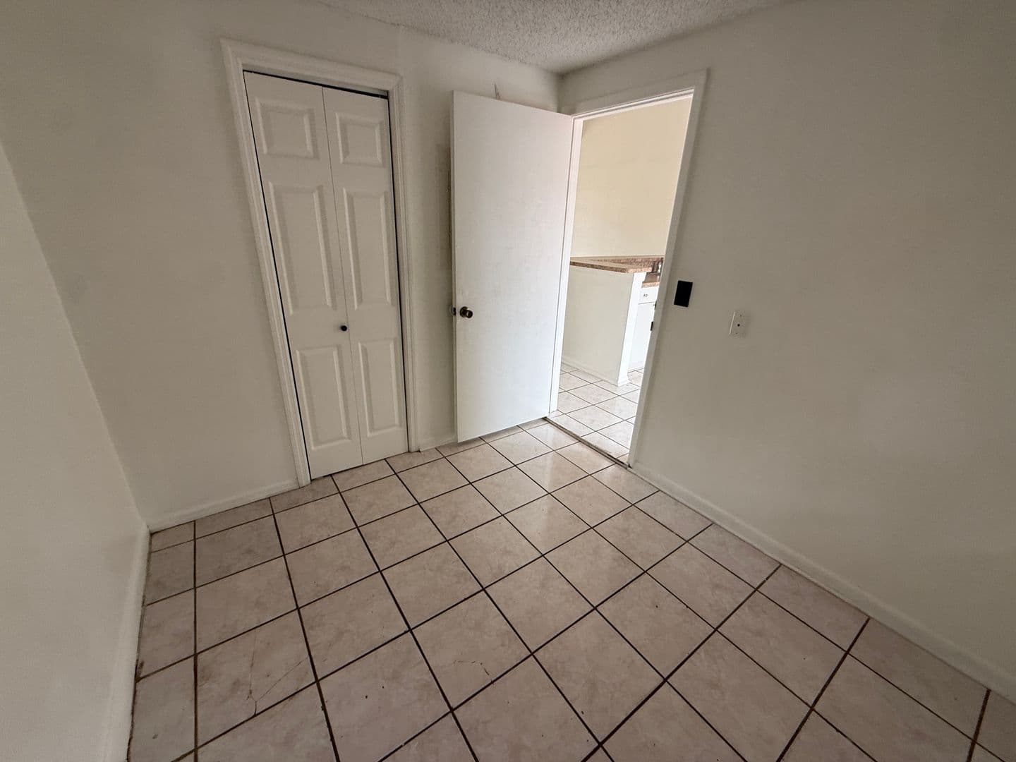 Tampa House: 8594 Briar Grove Cir
