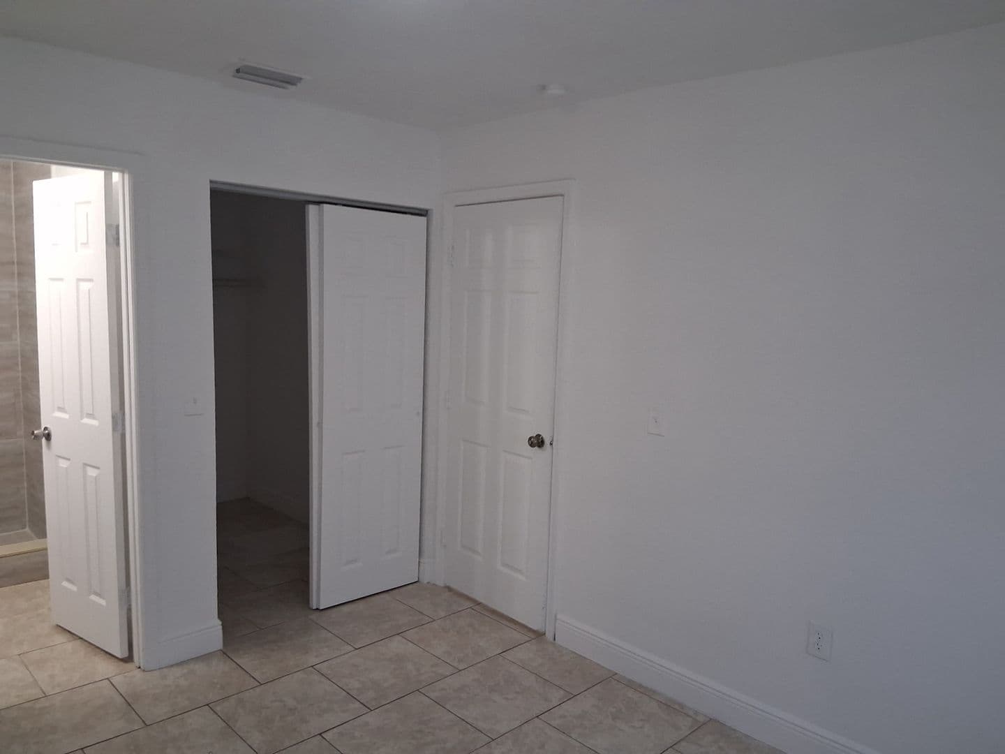 Tampa House: 7921 DAHLIA AVE