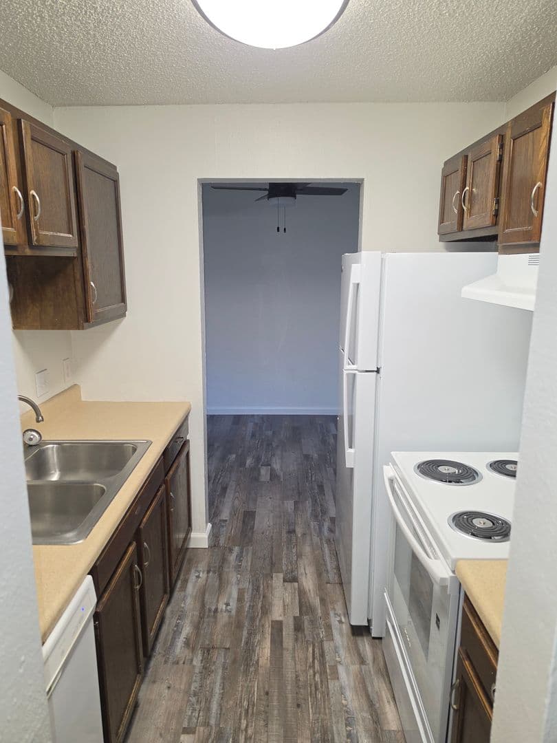 Wichita Apartment: 920 S. Rock Road