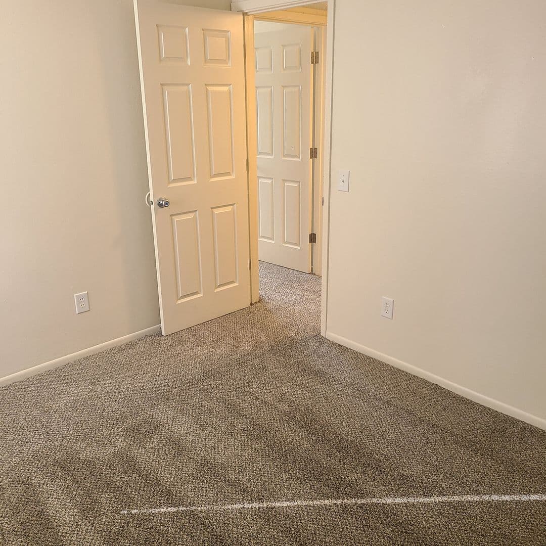 Wichita Apartment: 1940 S. Woodlawn