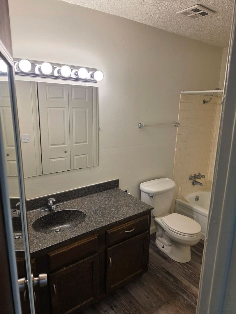 Wichita Apartment: 920 S. Rock Road