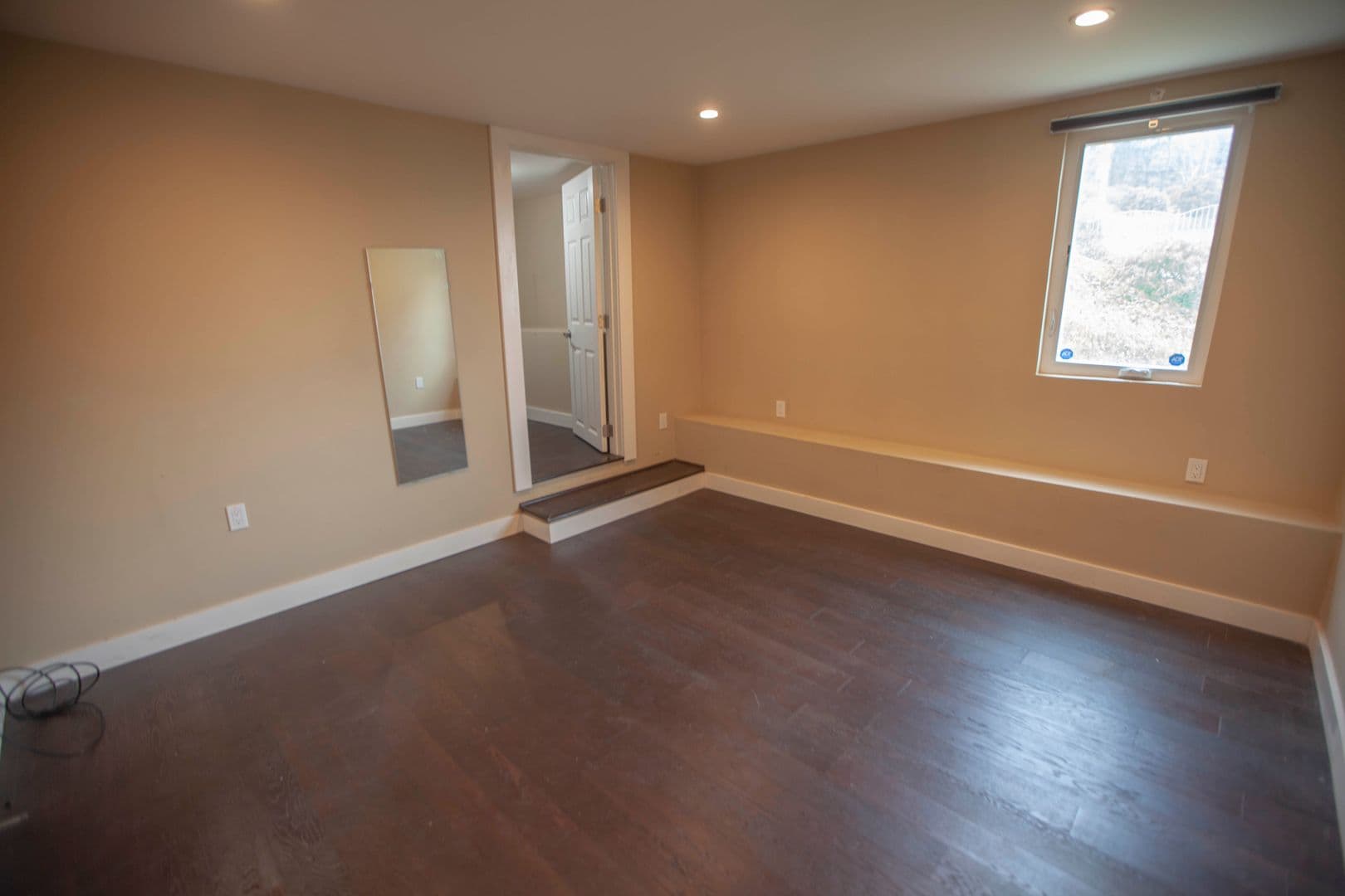 Daly City Apartment: 898 Templeton Ave