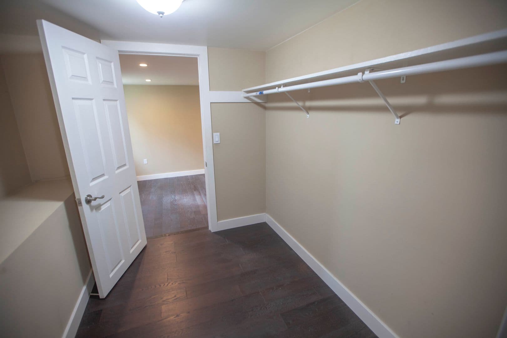 Daly City Apartment: 898 Templeton Ave