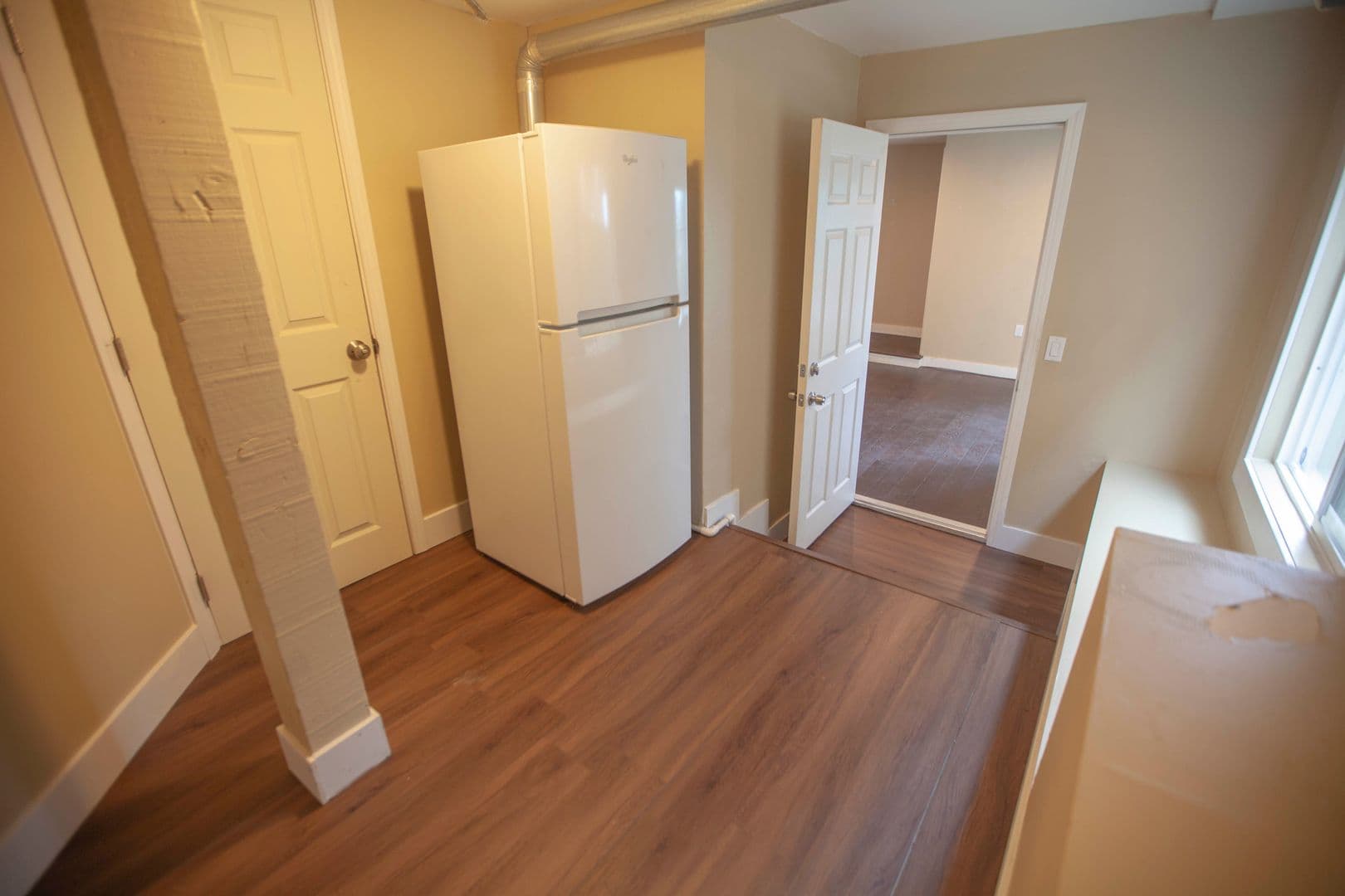 Daly City Apartment: 898 Templeton Ave