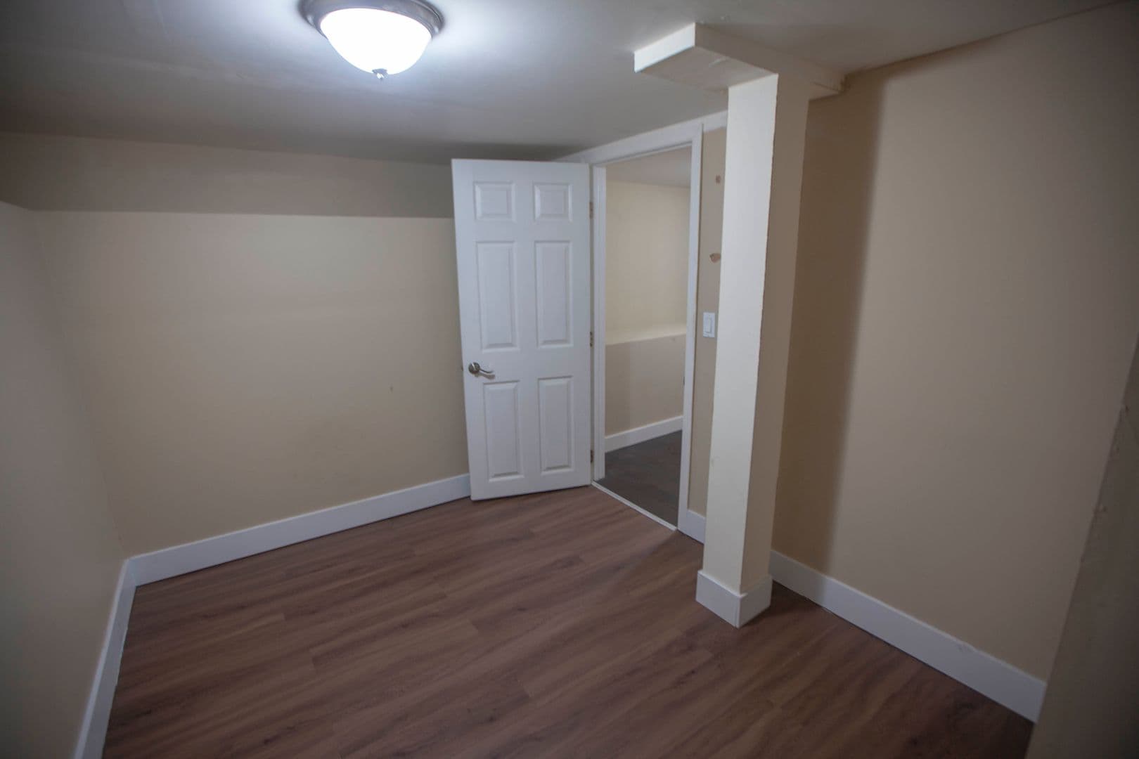Daly City Apartment: 898 Templeton Ave