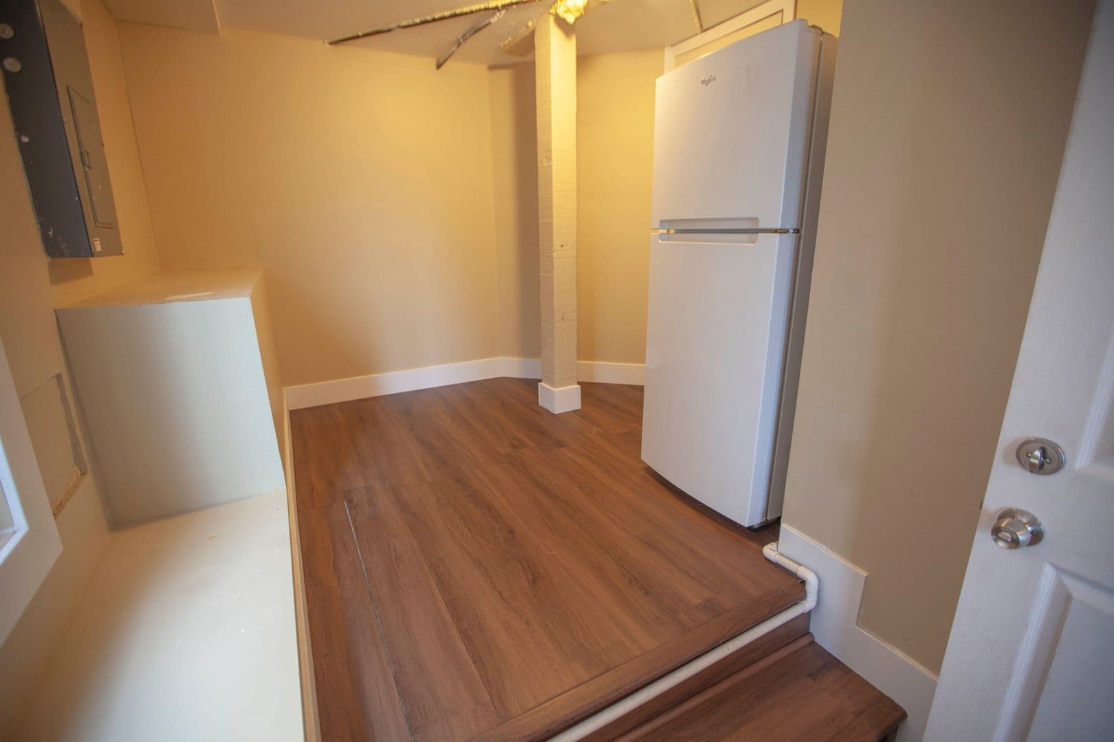Daly City Apartment: 898 Templeton Ave