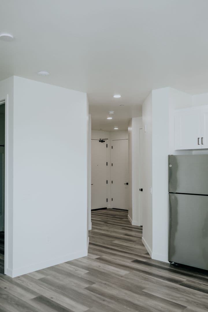 Bakersfield Apartment: 250 South Heath Road