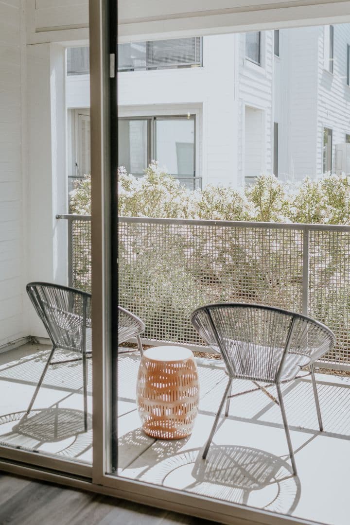 Bakersfield Apartment: 250 South Heath Road