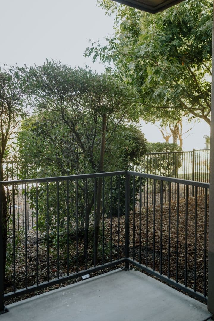 Bakersfield Apartment: 11325 Park Square Drive