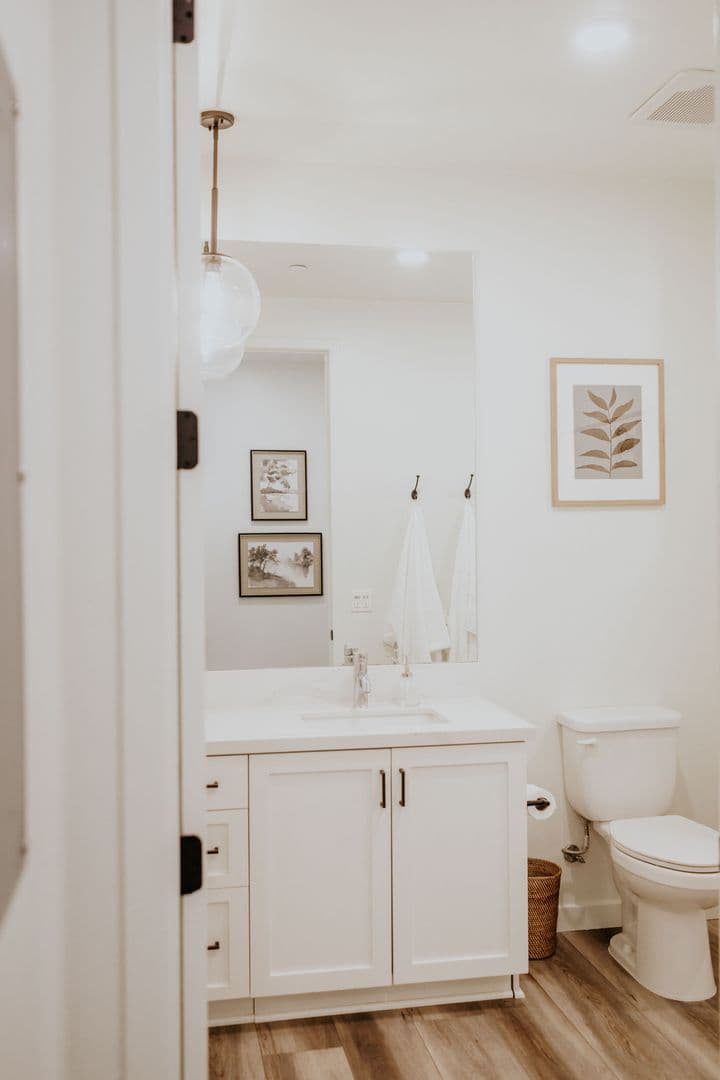 Bakersfield Apartment: 250 South Heath Road