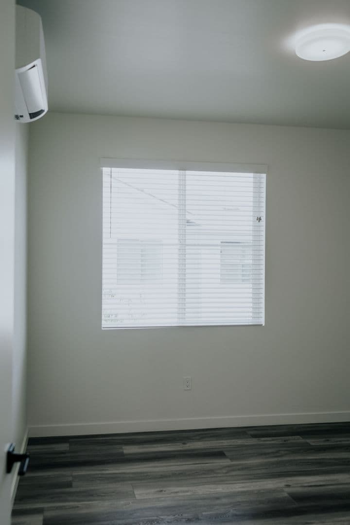 Bakersfield Apartment: 250 South Heath Road