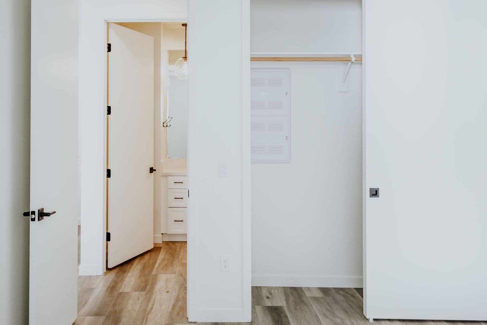 Bakersfield Apartment: 250 South Heath Road