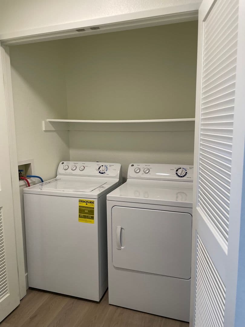Bakersfield Apartment: 1100 Mondavi Way