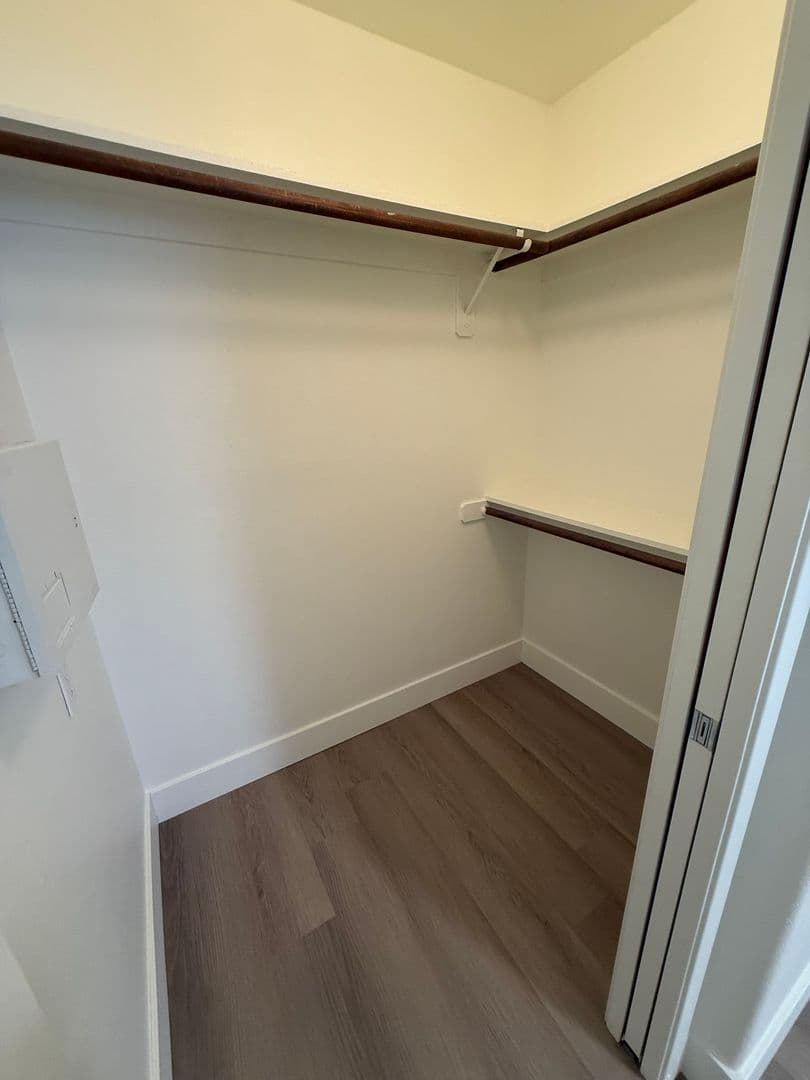 Bakersfield Apartment: 1100 Mondavi Way