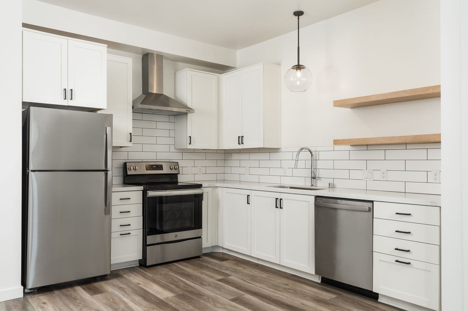 Santa Barbara Apartment: 835 E. Canon Perdido Street