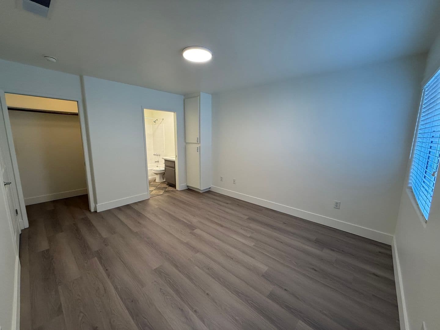 Bakersfield Apartment: 1100 Mondavi Way