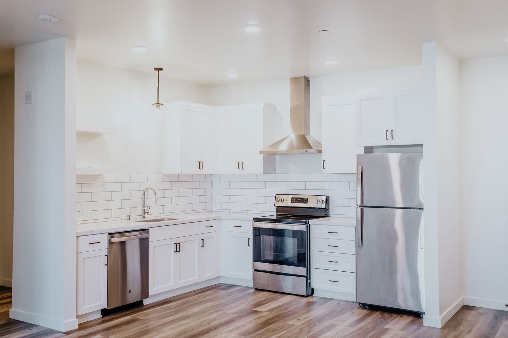 Bakersfield Apartment: 250 South Heath Road