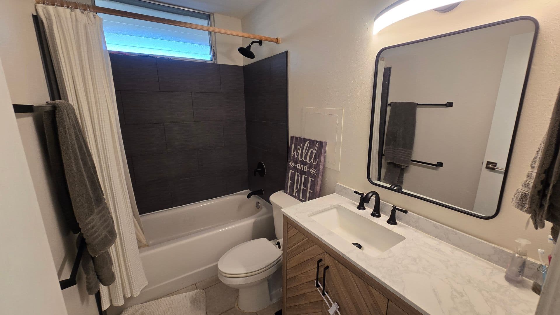 Mililani Condo: 95-227 Waikalani Dr #A1203