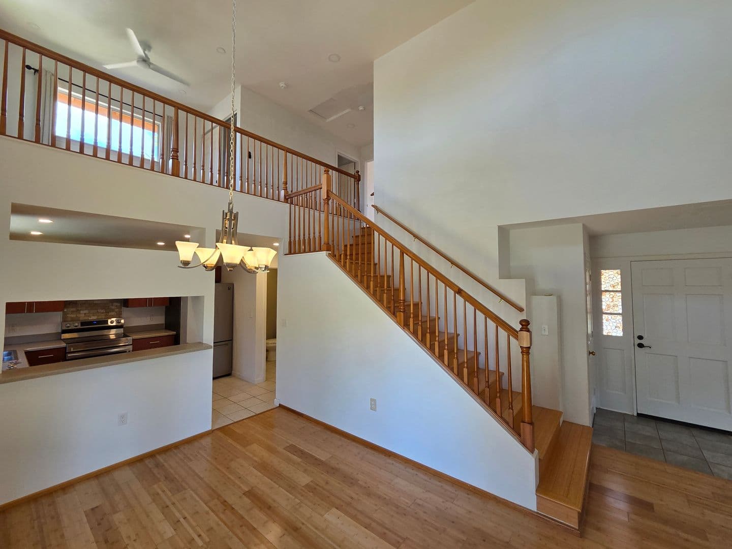 Waipahu House: 94-205A Huewai Pl